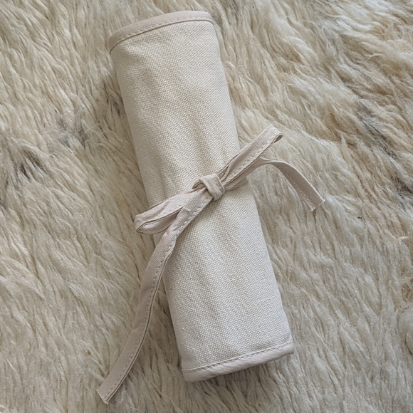 8 piece makeup brush kit - Picture 3 of 3